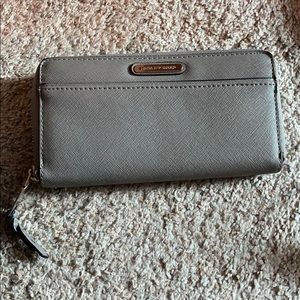 Dana Buchanan wallet